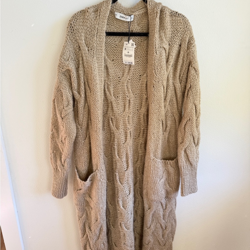 NEW WITH TAG Zara Women's Chunky cable Knit Cardigan - Tan